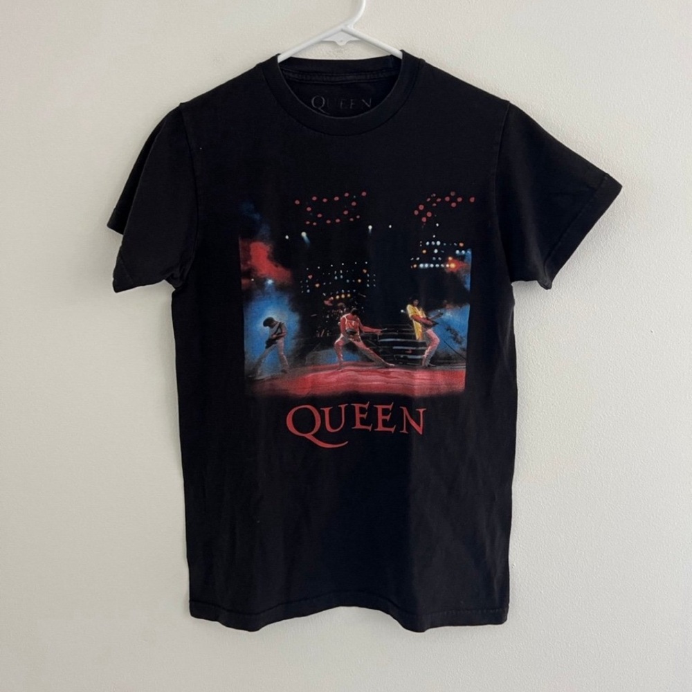 Queen Black Concert Graphic Tee